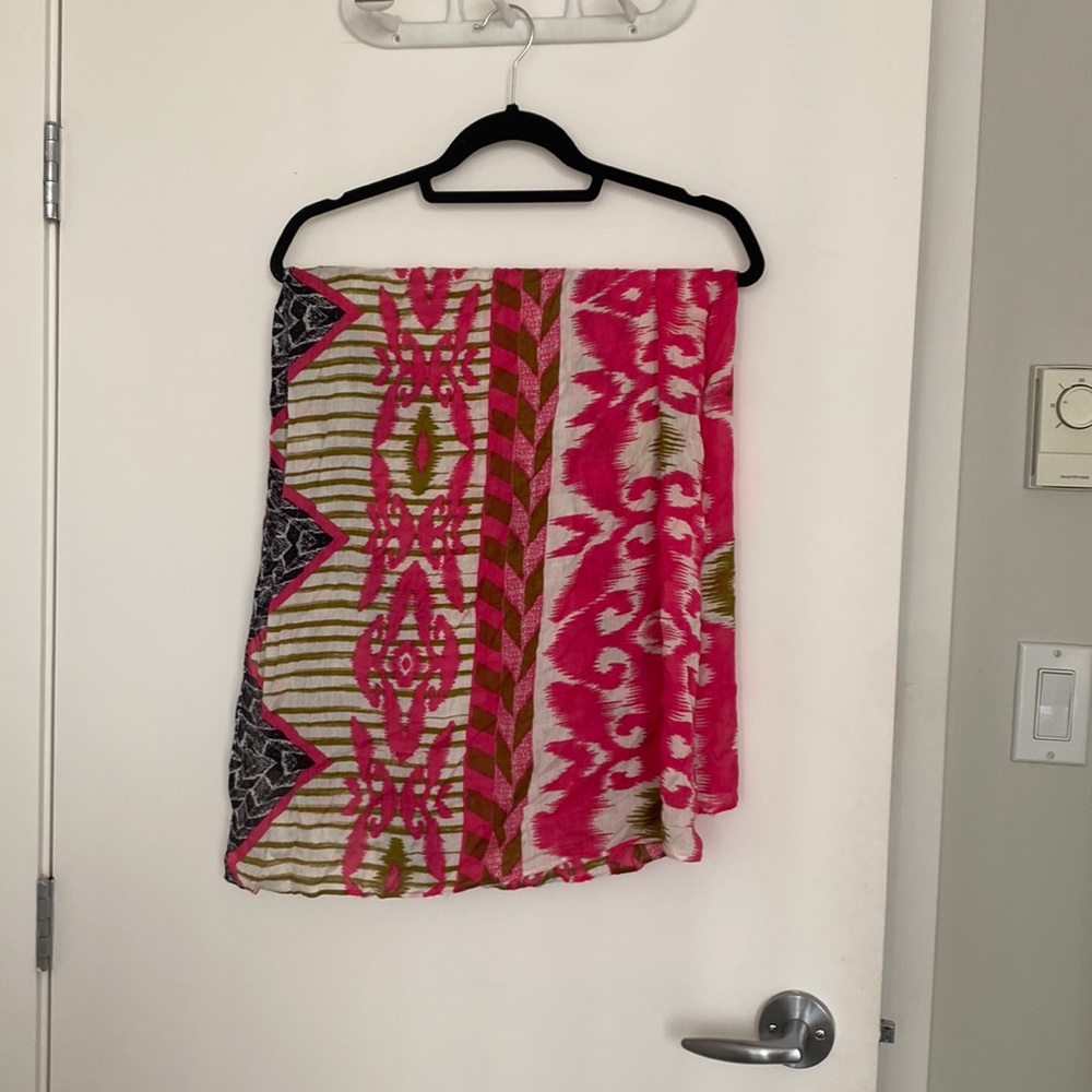 Stella and dot pink scarf